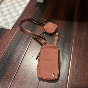 Lululemon Athletica Canyon Crossbody Bag